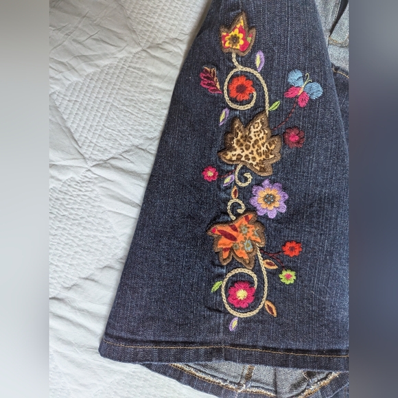 The Children's Place Girls Stretch Denim Embroidered Skirt Size 14 Girls - Picture 3 of 9